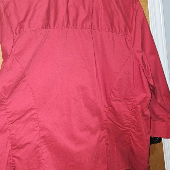 Basic Editions Red Button up Blouse - Picture 3 of 6